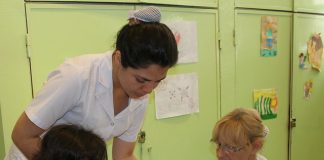 Oftalmólogos de San Isidro realizan controles gratuitos en escuelas