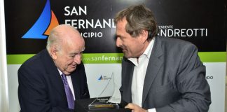 Reconocimiento a la trayectoria del Dr. Gratti, pediatra de San Fernando