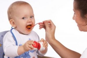 que debe comer un bebe