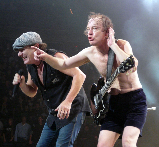 AC/DC. Brian Johnson y Angus Young. 