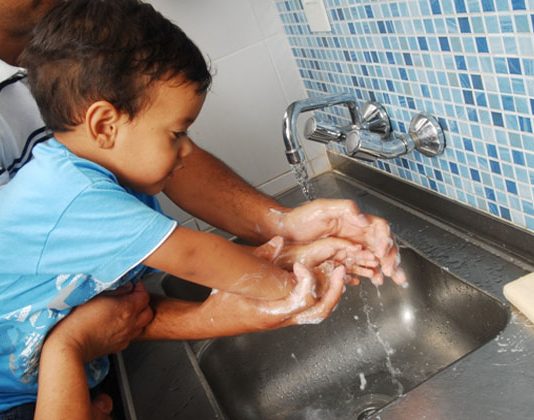 Cómo prevenir diarreas e infecciones respiratorias en niños