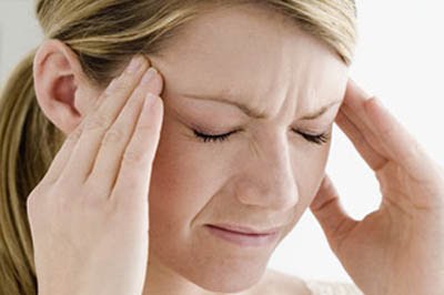 Dolor de cabeza muy intenso, uno de los síntomas del ataque cerebral.