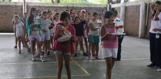Con juegos enseñan hábitos saludables a niños en las colonias de verano
