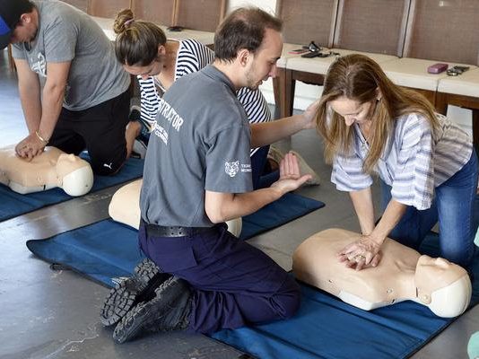 Tigre: jornada de cardioprotección en el barrio Barrancas de Santa María