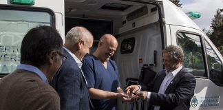 Entregan una ambulancia y equipamiento para Río Negro