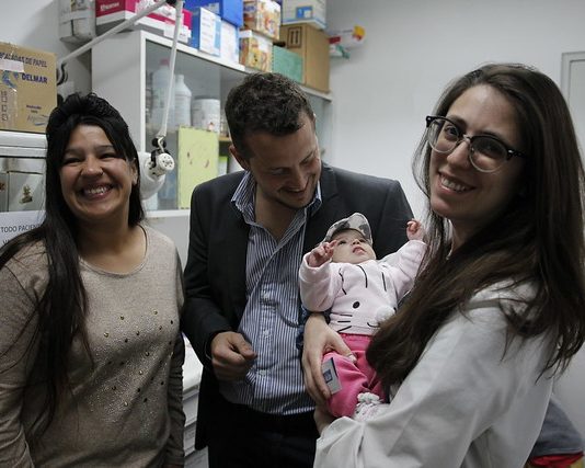 San Isidro: inédita cirugía de esófago a recién nacido