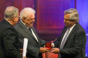 Ginés-González-designado-como-ministro-de-Salud