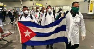 MEDICOS CUBANOS