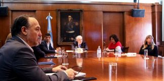 Salud convocó a especialistas en bioética para conformar un comité durante la pandemia