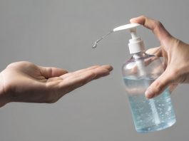 ANMAT prohibió la venta de un alcohol etílico y dos en gel