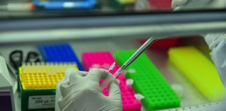 Escobar: hacen test diagnósticos de Covid 19 en el nuevo laboratorio del hospital municipal