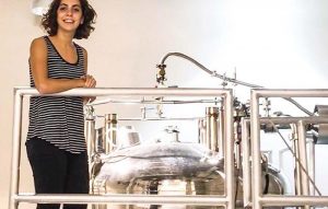 La Dra. Daiana Capdevila participó del proyecto durante una estadía postdoctoral en la Universidad de Indiana, en Estados Unidos, y ahora se desempeña como jefa del Laboratorio Fisicoquímica de Enfermedades Infecciosas en el Instituto Leloir