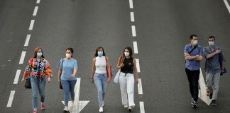 Mantener la distancia física es fundamental para minimizar la transmisión del COVID-19