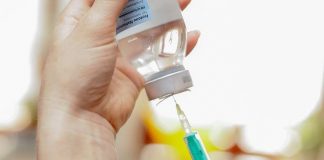 Cómo son los estudios clínicos que prueban medicamentos y vacunas