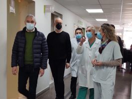 Gollan recorrió los hospitales «Cestino» de Ensenada y «Larrain» de Berisso