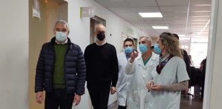 Gollan recorrió los hospitales «Cestino» de Ensenada y «Larrain» de Berisso