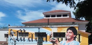 Lanús: homenajearon a Maradona en el hospital público que lo vio nacer