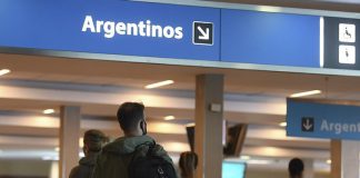 Covid-19: aislamiento domiciliario para los pasajeros que aterrizaron de Inglaterra