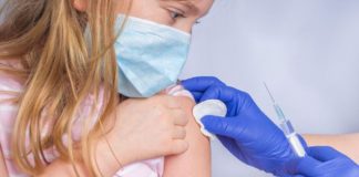 Covid-19: la SAP afirm贸 las vacunas actuales son seguras y efectivas para los ni帽os