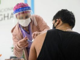 Provincia: ya vacunan sin turno a mayores de 35 años sin riesgo