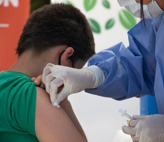 Mas de 2 millones de niños y niñas de entre 3 y 11 años se vacunaron ya contra la Covid-19