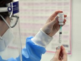 Covid-19: la Provincia empieza a aplicar la tercera dosis de la vacuna
