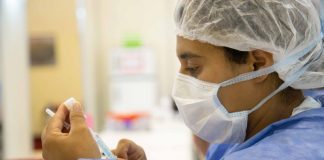 COVID-19: la Ciudad reduce los tiempos de aislamiento y de aplicación de la dosis de refuerzo de la vacuna