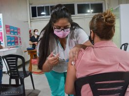 Miles de bonaerenses y turistas participaron de «La Noche de las Vacunas»