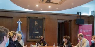 El Ministerio de Salud y Novartis buscan favorecer el acceso a medicamentos de alto precio