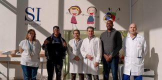 San Isidro: estrellas del fútbol americano visitaron a niños con FLAP en el Materno Infantil