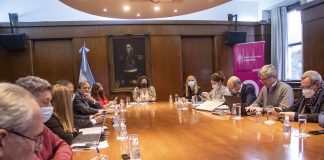 Covid-19: acordaron iniciar la vacunación a partir de los 6 meses de edad