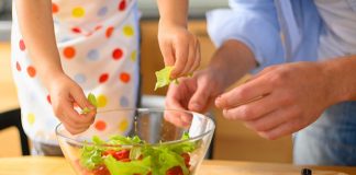 Vacaciones de invierno: cómo mantener activos los hábitos alimentarios saludables