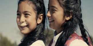 Conocé la historia de historia Vicky, una niña de una zona rural que nació con Fisura Labio Palatina. Cómo la cirugía cambió su vida