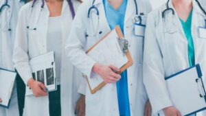 MEDICOS RESIDENTES