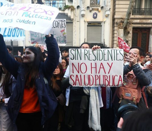 Garrahan: más de 220 profesionales dejaron el Hospital desde el inicio del conflicto salarial