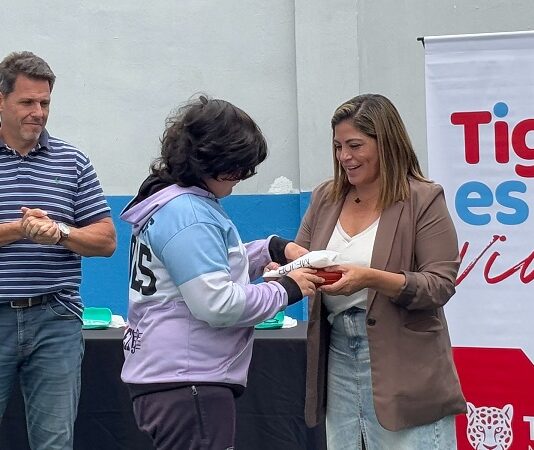Tigre: nueva entrega de anteojos a escuelas del distrito
