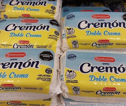 Detectan una bacteria en el queso Cremón doble crema de La Serenísima