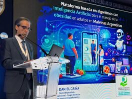 Malvinas Argentinas presentó su sistema de IA en cirugía bariátrica en un Congreso Internacional en Dominicana