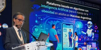 Malvinas Argentinas presentó su sistema de IA en cirugía bariátrica en un Congreso Internacional en Dominicana