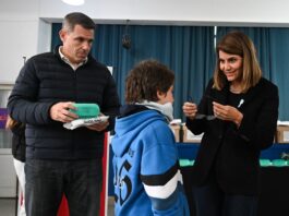 Salud visual y aprendizaje: el Municipio de Tigre entregó centenares de pares de anteojos a estudiantes del distrito