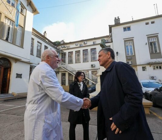 CABA: los hospitales Gutiérrez y Argerich realizan con éxito el primer trasplante renal pediátrico en conjunto